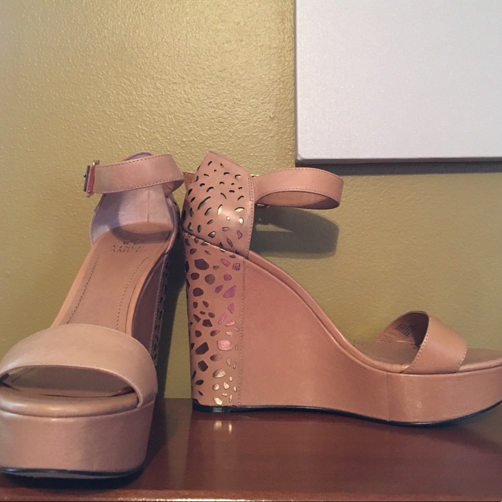 Nude Vince Camuto wedges